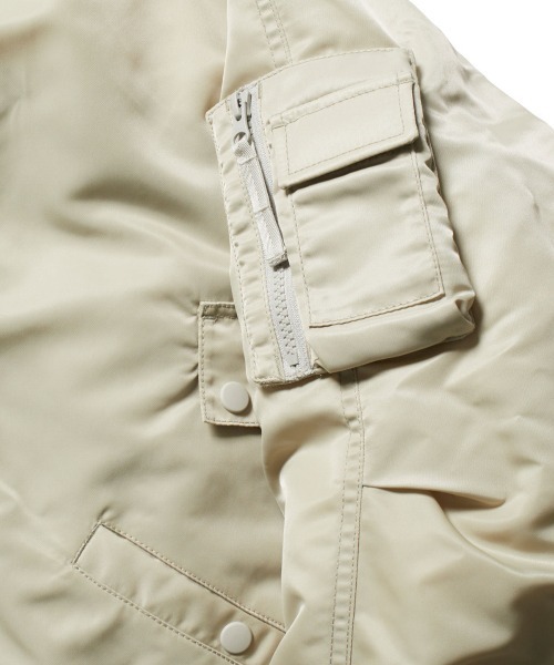 DAIWA PIER39（ダイワピア39）の「DAIWA PIER39 TECH REVERSIBLE MA-1 ダイワ ピア39（MA-1・メンズ・ホワイト/グリーン・LARGE/MEDIUM/SMALL/X-LARGE）」の4枚目の写真