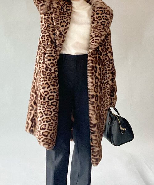 Charles Chaton(シャルルシャトン)の「molliolli DONNA(その他アウター・レディース・ベージュ系その他・SMALL/MEDIUM)」の2枚目の写真