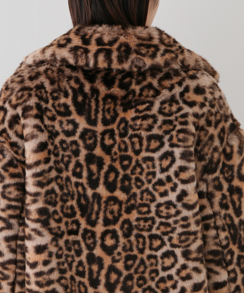 Charles Chaton(シャルルシャトン)の「molliolli DONNA(その他アウター・レディース・ベージュ系その他・SMALL/MEDIUM)」の3枚目の写真