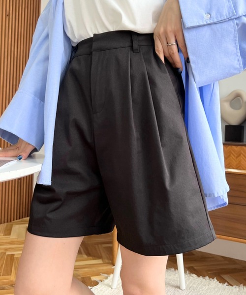 moment+（モーメントプラス）の「【累計販売枚数1万枚突破！】ツータックチノショートパンツ（チノパンツ・レディース・ブラック/カーキ/アイボリー/ベージュ・M/S/L）」の11枚目の写真