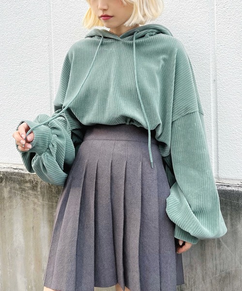 Figments（フィグメンツ）の「コーデュロイクロップドパーカー（パーカー・レディース・ブラウン/グレー/グリーン系その他・FREE）」の3枚目の写真