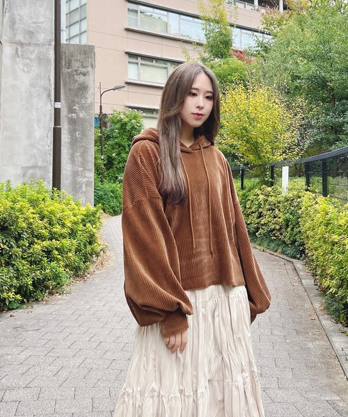 Figments（フィグメンツ）の「コーデュロイクロップドパーカー（パーカー・レディース・ブラウン/グレー/グリーン系その他・FREE）」の11枚目の写真