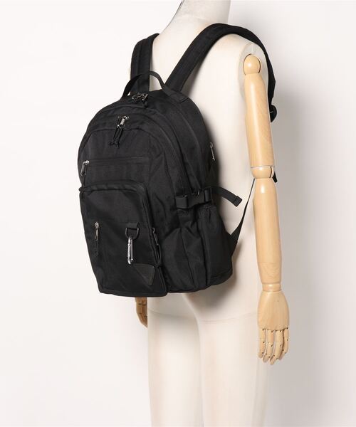 ADAM ET ROPE'(アダムエロペ)の「【ROUTINE/ルーティン】STUDENT BACKPACK(バックパック/リュック・メンズ・ブラック・FREE)」の3枚目の写真