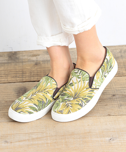 B:MING by BEAMS(ビーミングバイビームス)の「<LEE 6月号掲載>ビーミング by ビームス / ファブリックスリッポン(その他シューズ・レディース・ベージュ/グリーン/ホワイト/ブラック・39/38/36/37)」の1枚目の写真