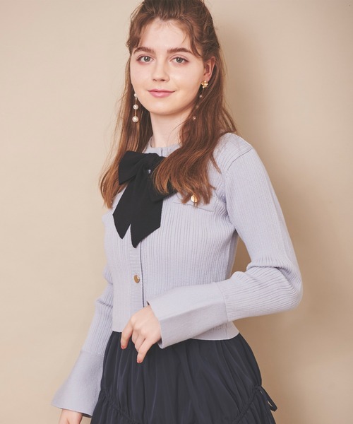 31 Sons de mode（トランテアン　ソン　ドゥ　モード）の「リボン付きクロップドリブカーディガン（カーディガン/ボレロ・レディース・オフホワイト/ネイビー/サックスブルー・36）」の11枚目の写真