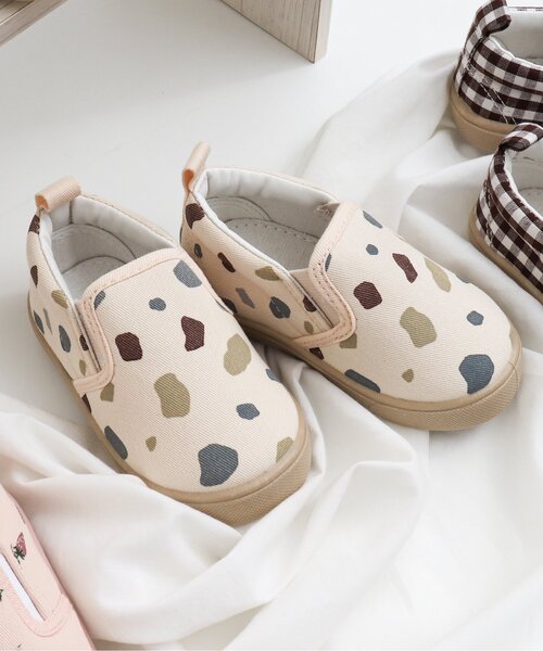 apres les cours(アプレレクール)の「総柄・レース スリッポン(スリッポン・キッズ・レインボー/ピンク/ラベンダー/チェック・13/14/16/19/18/17/15 )」の1枚目の写真