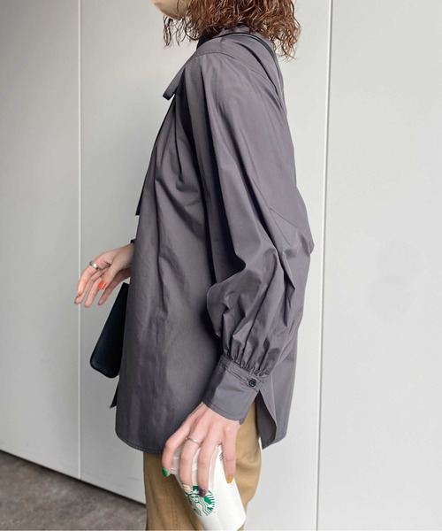 CPCM（シーピーシーエム）の「リボン付きフリルブラウス（シャツ/ブラウス・レディース・オフホワイト/チャコールグレー/サックスブルー・FREE）」の5枚目の写真