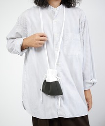 UNDECORATED（アンデコレイテッド）の「UNDECORATED アンデコレイテッド / 2 Tone Mini Gyoza Bag 2 Tone Gyoza Bag 2トーン バイカラー ミニギョーザバッグ 巾着バッグ / UDF23903（ショルダーバッグ）」