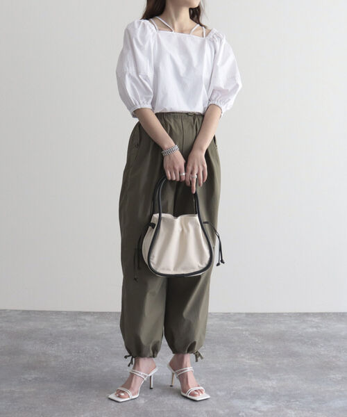 fredy emue（フレディエミュ）の「ループハンドルキャンバスワンショルバッグ（ショルダーバッグ・レディース・ブラック/キャメル・FREE）」の12枚目の写真