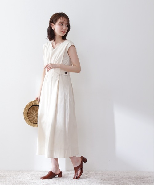 N.（N. Natural Beauty Basic）（エヌエヌナチュラルビューティーベーシック）の「◆ウエストタック脇ボタンノースリーブワンピース（ワンピース・レディース・クリーム/ブラック/ベージュ・SMALL/MEDIUM）」の8枚目の写真