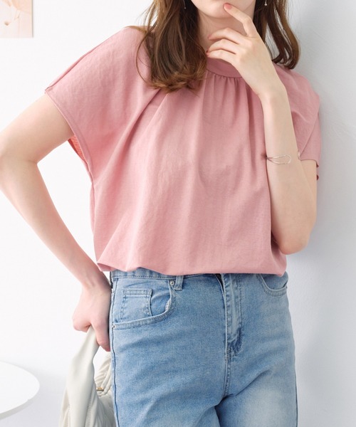 alotta(アロッタ)の「ギャザーデザインカットソーブラウス(シャツ/ブラウス・レディース・イエロー/ネイビー/ピンク/ブラック/スモークピンク/サックスブルー/ブルー/オフホワイト/アッシュグレー/グレイッシュブルー/チェリーピンク/ダークネイビー・XX-LARGE/MEDIUM/LARGE/X-LARGE/SMALL)」の21枚目の写真
