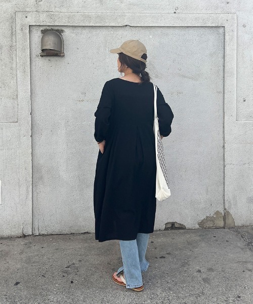 ISOOK(アイスー)の「Tuck flare linen one-piece / タックフレアリネンワンピース(chiica select)(ワンピース・レディース・アイボリー/ブラック・FREE)」の17枚目の写真