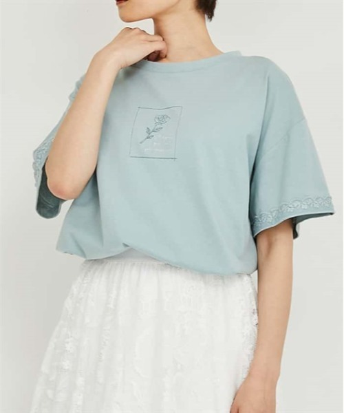 axes femme(アクシーズファム)の「接触冷感ラメ刺繍Tシャツ(Tシャツ/カットソー・レディース・ミント/ピンク/キナリ/グレイッシュベージュ/ブラック・FREE)」の2枚目の写真