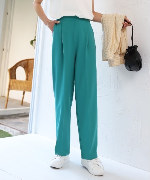 ad thie（アドティエ）の「センターシームタックテーパードパンツ（その他パンツ・レディース・ピンクベージュ/ダークグリーン/ブラック/ベビーピンク/ピンク/カーキ/スカイブルー/マスタード/ライトグリーン/ブルーグリーン/モカ/ネイビー/ボルドー/ラベンダー/イエロー/ベージュ・LL/SMALL/LARGE/MEDIUM）」の9枚目の写真