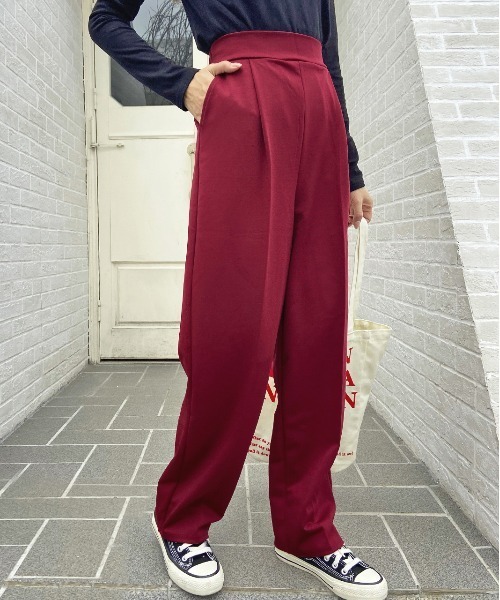 ad thie（アドティエ）の「センターシームタックテーパードパンツ（その他パンツ・レディース・ピンクベージュ/ダークグリーン/ブラック/ベビーピンク/ピンク/カーキ/スカイブルー/マスタード/ライトグリーン/ブルーグリーン/モカ/ネイビー/ボルドー/ラベンダー/イエロー/ベージュ・LL/SMALL/LARGE/MEDIUM）」の16枚目の写真