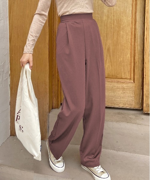 ad thie（アドティエ）の「センターシームタックテーパードパンツ（その他パンツ・レディース・ピンクベージュ/ダークグリーン/ブラック/ベビーピンク/ピンク/カーキ/スカイブルー/マスタード/ライトグリーン/ブルーグリーン/モカ/ネイビー/ボルドー/ラベンダー/イエロー/ベージュ・LL/SMALL/LARGE/MEDIUM）」の3枚目の写真