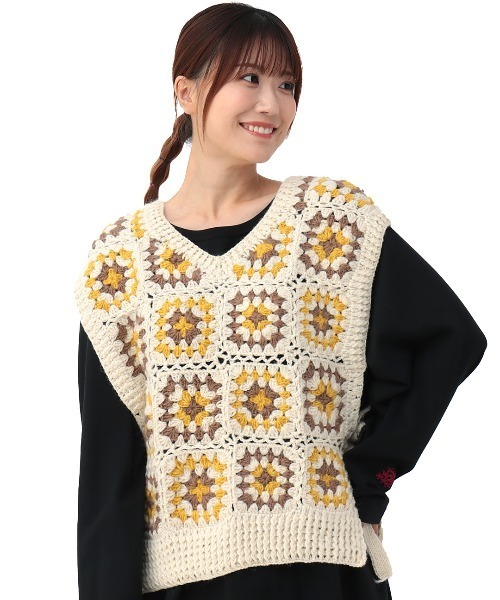 チチカカ(チチカカ)の「ハンドクロシェベスト(ベスト・レディース・グレー/ホワイト・FREE)」の10枚目の写真