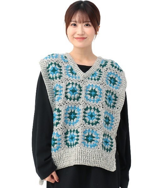 チチカカ(チチカカ)の「ハンドクロシェベスト(ベスト・レディース・グレー/ホワイト・FREE)」の11枚目の写真