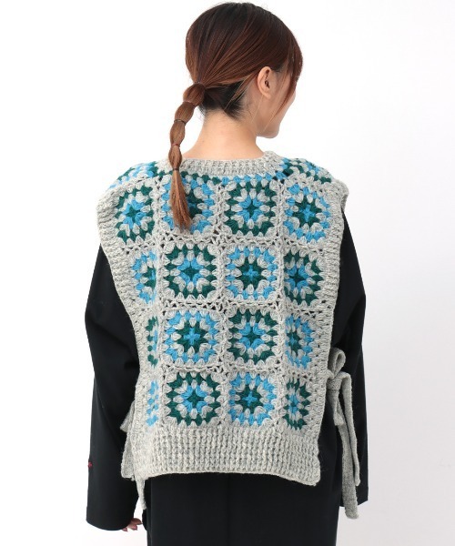 チチカカ(チチカカ)の「ハンドクロシェベスト(ベスト・レディース・グレー/ホワイト・FREE)」の13枚目の写真