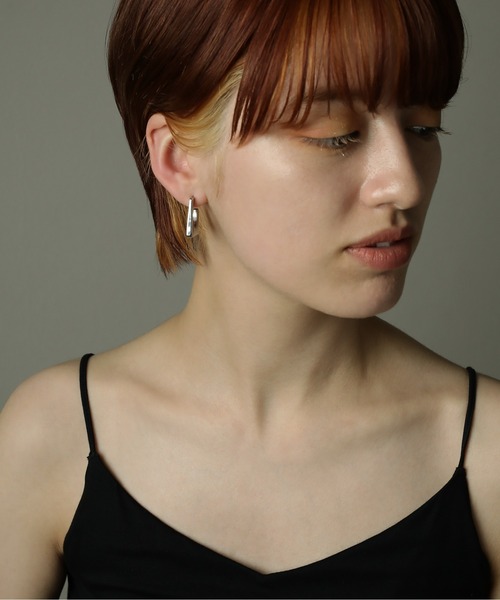 ORLEAN（オルレアン）の「【ORLEAN】フラットモチーフデザインピアス（ピアス（両耳用）・レディース・シルバー/ゴールド・フリー）」の6枚目の写真