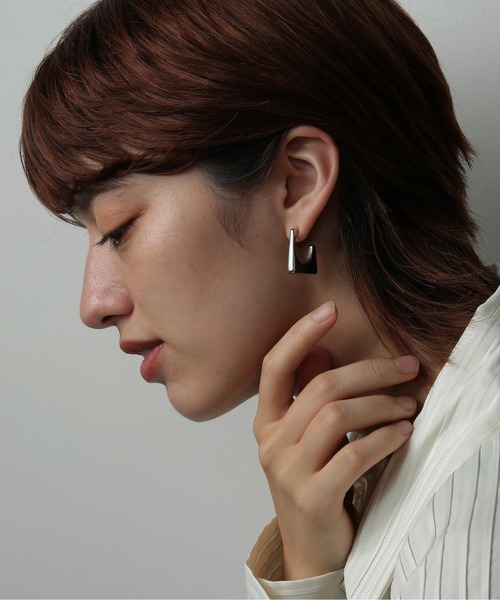 ORLEAN（オルレアン）の「【ORLEAN】フラットモチーフデザインピアス（ピアス（両耳用）・レディース・シルバー/ゴールド・フリー）」の15枚目の写真
