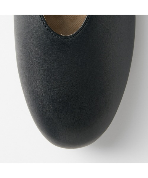 無印良品(ムジルシリョウヒン)の「婦人 疲れにくい レザー深履きシューズ(その他シューズ・レディース・オフホワイト/ブラック・24.0cm/22.5cm/23.5cm/25.0cm/24.5cm/23.0cm)」の14枚目の写真