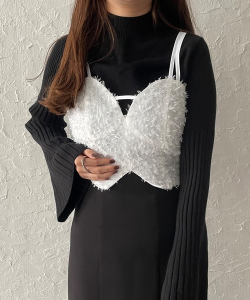 JUNOAH（ジュノア）の「バックレースアップフェザービスチェ（キャミソール・レディース・アイボリー/ホワイト/ブラック・X-LARGE/LARGE/MEDIUM）」の9枚目の写真