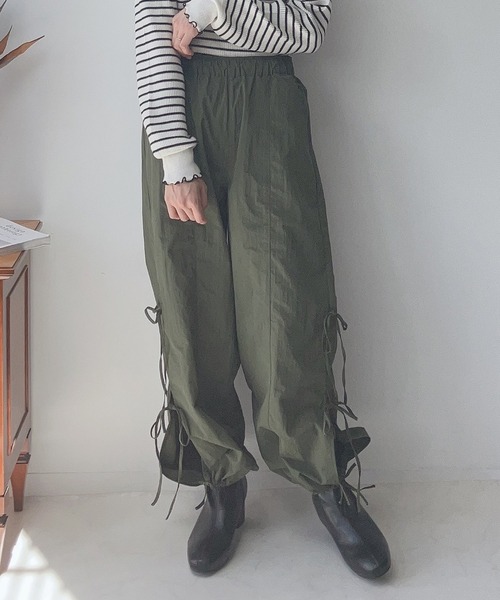 AS KNOW AS plus（アズノゥアズプラス）の「☆サイドリボンスリットカーゴパンツ（カーゴパンツ・レディース・ブラック/カーキ/ピンク・FREE）」の9枚目の写真