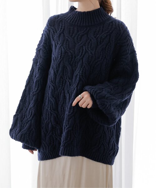 frames RAY CASSIN(フレームスレイカズン)の「ケーブルボリュームスリーブニット(ニット/セーター・レディース・グレイッシュベージュ/オレンジ/キナリ/ネイビー・FREE)」の8枚目の写真