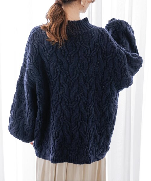 frames RAY CASSIN(フレームスレイカズン)の「ケーブルボリュームスリーブニット(ニット/セーター・レディース・グレイッシュベージュ/オレンジ/キナリ/ネイビー・FREE)」の6枚目の写真