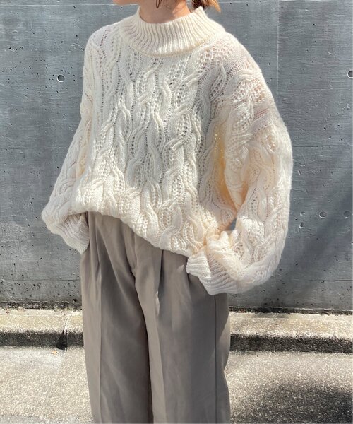 frames RAY CASSIN(フレームスレイカズン)の「ケーブルボリュームスリーブニット(ニット/セーター・レディース・グレイッシュベージュ/オレンジ/キナリ/ネイビー・FREE)」の18枚目の写真