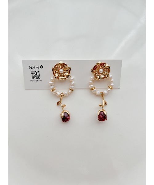 tone（トーン）の「【aaa.sgallery】淡水真珠＊薔薇ピアス(MA)（ピアス（両耳用）・レディース・ゴールド・FREE）」の2枚目の写真