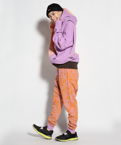ALDIES（アールディーズ）の「Zebra Sarouel Pants / ゼブラサルエルパンツ（スウェットパンツ・メンズ・ブラック/ブルー/オレンジ・SMALL/MEDIUM/LARGE/X-LARGE）」の12枚目の写真