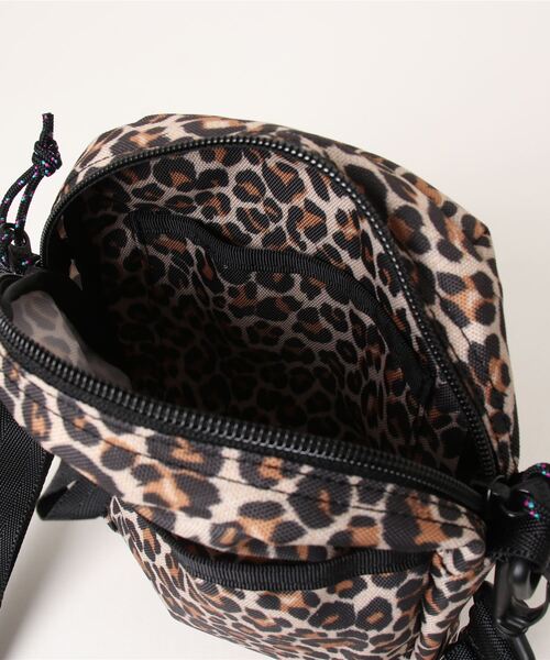 FREDRIK PACKERS(フレドリックパッカーズ)の「FREDRIK PACKERS / フレドリックパッカーズ / 210D ACTIVE SHOULDER-M(ショルダーバッグ・レディース・その他/ブラック/カーキ・ONESIZE)」の6枚目の写真