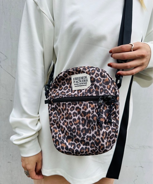FREDRIK PACKERS(フレドリックパッカーズ)の「FREDRIK PACKERS / フレドリックパッカーズ / 210D ACTIVE SHOULDER-M(ショルダーバッグ・レディース・その他/ブラック/カーキ・ONESIZE)」の11枚目の写真