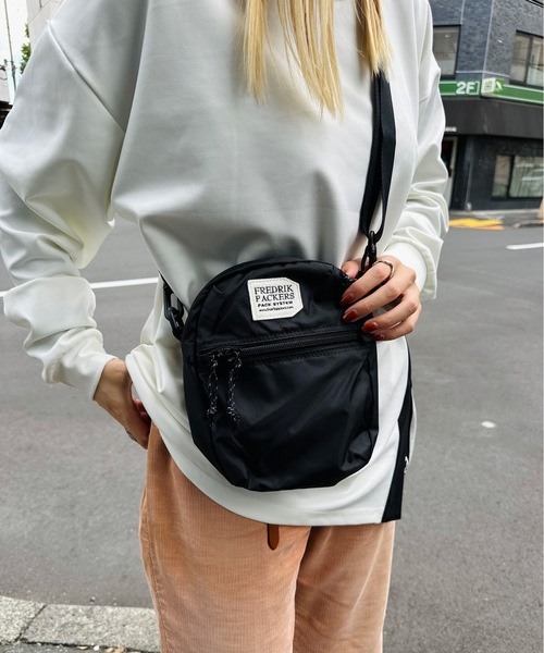 FREDRIK PACKERS(フレドリックパッカーズ)の「FREDRIK PACKERS / フレドリックパッカーズ / 210D ACTIVE SHOULDER-M(ショルダーバッグ・レディース・その他/ブラック/カーキ・ONESIZE)」の13枚目の写真