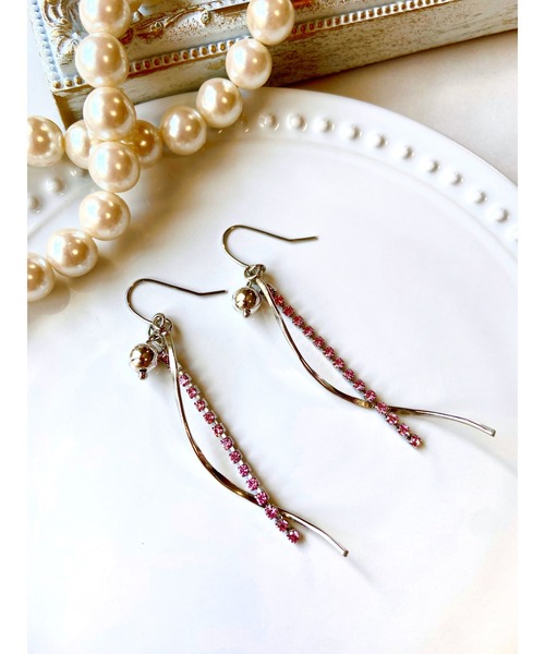 tone(トーン)の「【MUURABBTI】ピンクのロングピアス(MA)(ピアス(両耳用)・レディース・シルバー/ゴールド・FREE)」の1枚目の写真