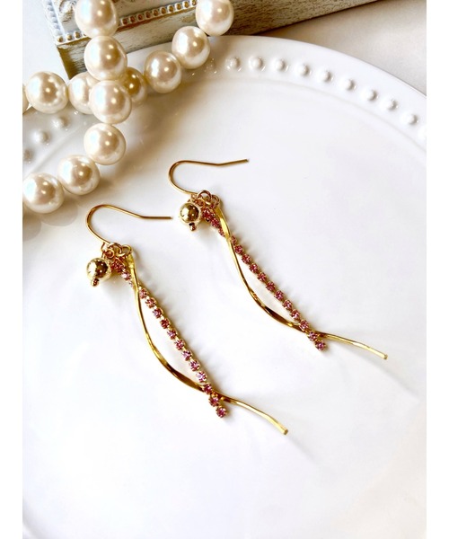 tone(トーン)の「【MUURABBTI】ピンクのロングピアス(MA)(ピアス(両耳用)・レディース・シルバー/ゴールド・FREE)」の2枚目の写真