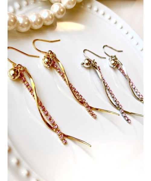 tone(トーン)の「【MUURABBTI】ピンクのロングピアス(MA)(ピアス(両耳用)・レディース・シルバー/ゴールド・FREE)」の4枚目の写真