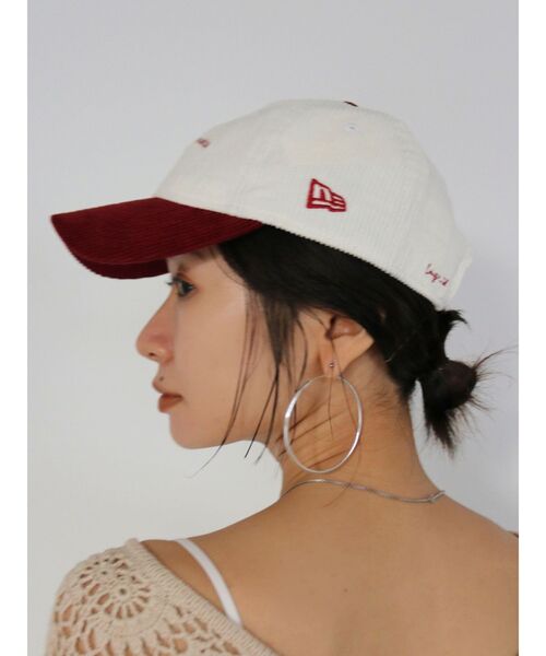 NEW ERA(ニューエラ)の「NEW ERA バイカラーコーデュロイロゴキャップ(キャップ・レディース・キャメル/グリーン/レッド・FREE)」の16枚目の写真