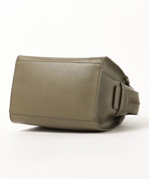 BEAMS HEART（ビームスハート）の「BEAMS HEART / かがりステッチ ボストンバッグ（ボストンバッグ・レディース・オリーブ/ブラック・ONE SIZE）」の11枚目の写真