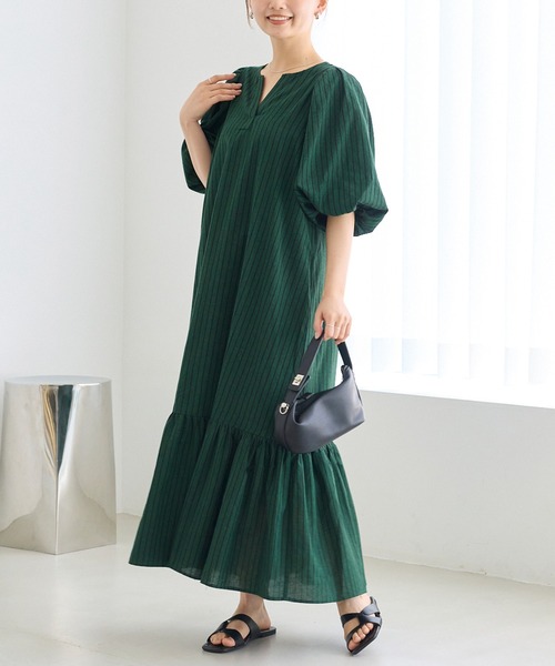 LAVEANGE(ラビアンジェ)の「ストライプ ボリュームスリーブワンピース(ワンピース・レディース・ベージュ/ブラウン・5L/3L/LL/4L/M)」の3枚目の写真