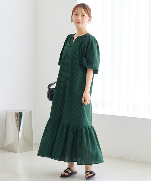 LAVEANGE(ラビアンジェ)の「ストライプ ボリュームスリーブワンピース(ワンピース・レディース・ベージュ/ブラウン・5L/3L/LL/4L/M)」の8枚目の写真