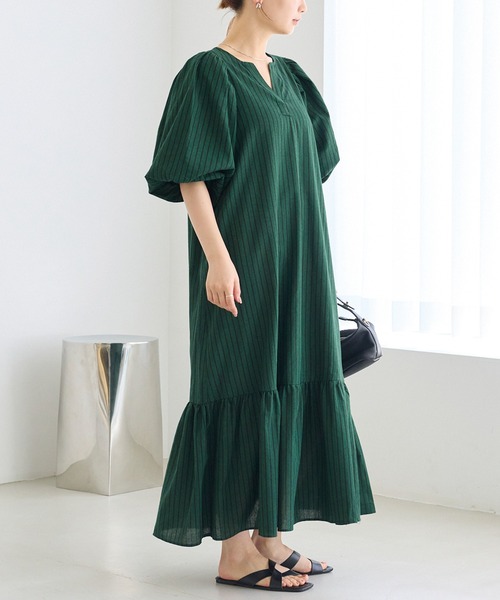 LAVEANGE(ラビアンジェ)の「ストライプ ボリュームスリーブワンピース(ワンピース・レディース・ベージュ/ブラウン・5L/3L/LL/4L/M)」の9枚目の写真