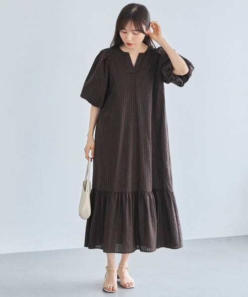 LAVEANGE(ラビアンジェ)の「ストライプ ボリュームスリーブワンピース(ワンピース・レディース・ベージュ/ブラウン・5L/3L/LL/4L/M)」の20枚目の写真