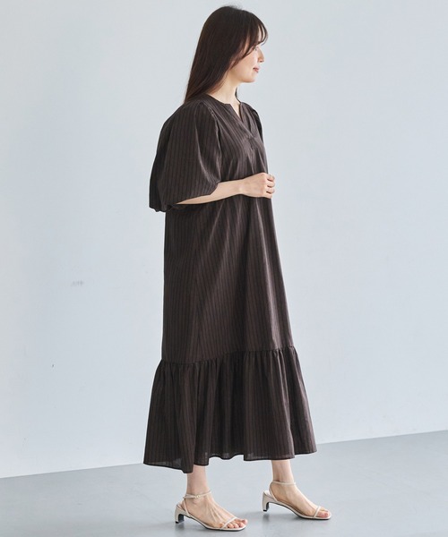 LAVEANGE(ラビアンジェ)の「ストライプ ボリュームスリーブワンピース(ワンピース・レディース・ベージュ/ブラウン・5L/3L/LL/4L/M)」の22枚目の写真