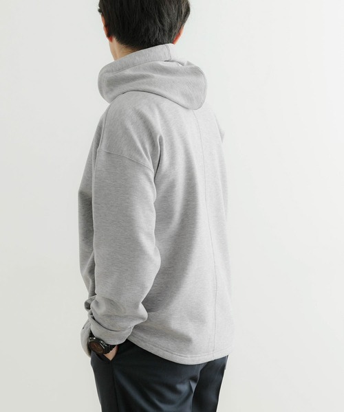 ITEMS URBANRESEARCH（アイテムズ アーバンリサーチ）の「裏起毛 ダンボール プルオーバーパーカー（パーカー・メンズ・オフホワイト/グレー/ブラック・MEDIUM/LARGE）」の21枚目の写真