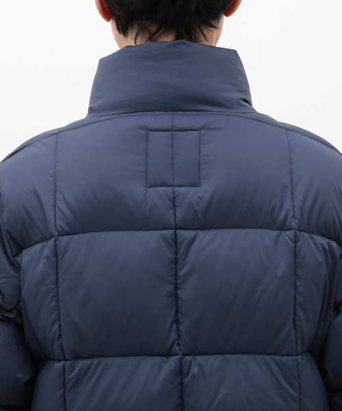 417 EDIFICE(フォーワンセブンエディフィス)の「【TAION / タイオン】MOUNTAIN PACKABLE VOLUME DOWN JACK 102VZMT(ダウンジャケット/コート・メンズ・ネイビー/ブラック/ベージュ・LARGE/MEDIUM/X-LARGE)」の14枚目の写真