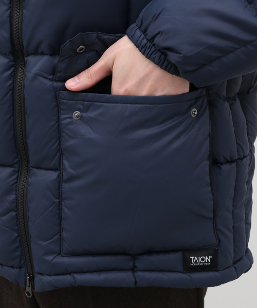 417 EDIFICE(フォーワンセブンエディフィス)の「【TAION / タイオン】MOUNTAIN PACKABLE VOLUME DOWN JACK 102VZMT(ダウンジャケット/コート・メンズ・ネイビー/ブラック/ベージュ・LARGE/MEDIUM/X-LARGE)」の17枚目の写真