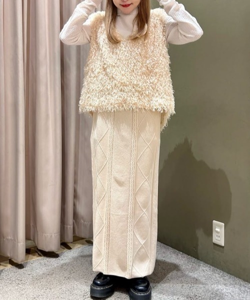 Sugar spoon（シュガースプーン）の「・SUGAR　SPOON　フェザーヤーンベスト（ベスト・レディース・ベージュ/アイボリー/ブラック・FREE）」の10枚目の写真